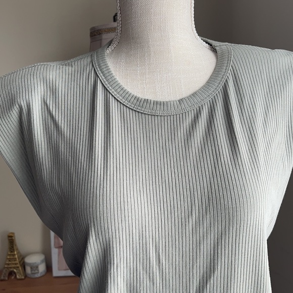 New Forever 21 Green Shoulder Pad Dress - Picture 3 of 4